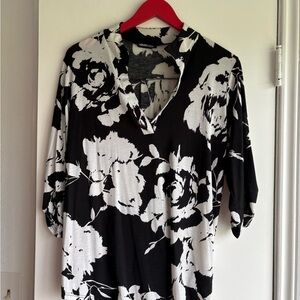 HEIMISH USA Black and White Floral Blouse - Wrinkle Free Fabric